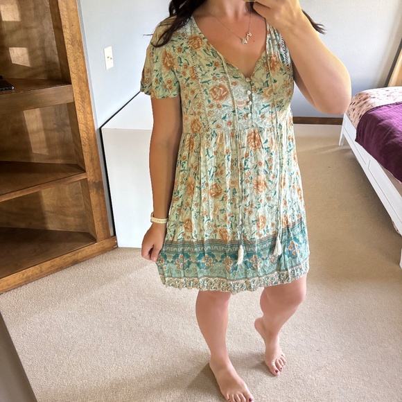 Grace and co - Picture 1 of 3